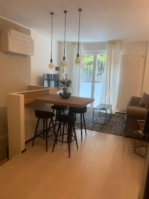 Casa Di Alice- Veratti Milan 0*,  Italy